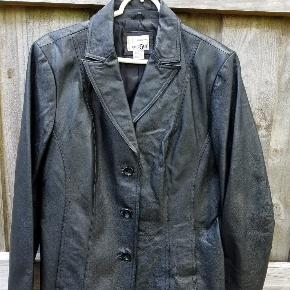 REDUCED Ladies Genuine Leather 3 Button Jacket